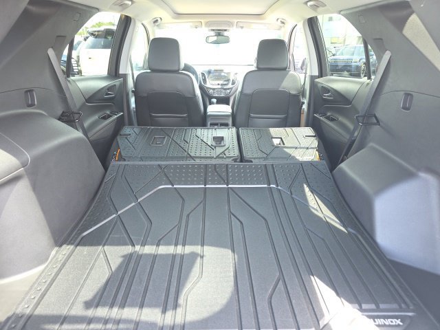 Used 2024 Chevrolet Equinox Premier FWD image 29