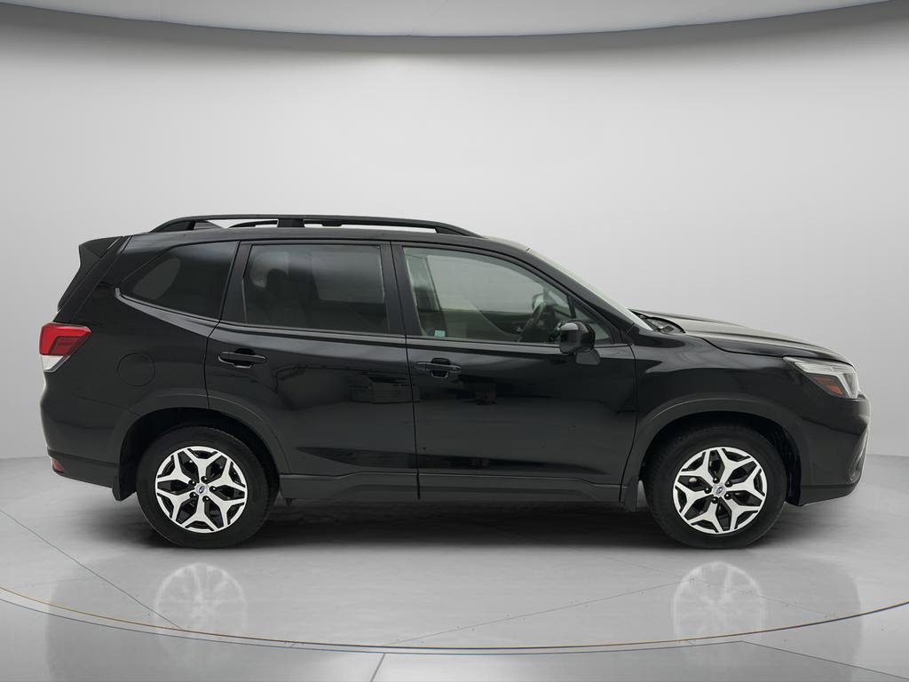 Used 2021 Subaru Forester Premium AWD/4WD image 3