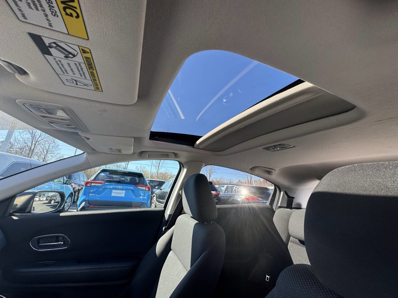 Used 2017 Honda HR-V EX image 17