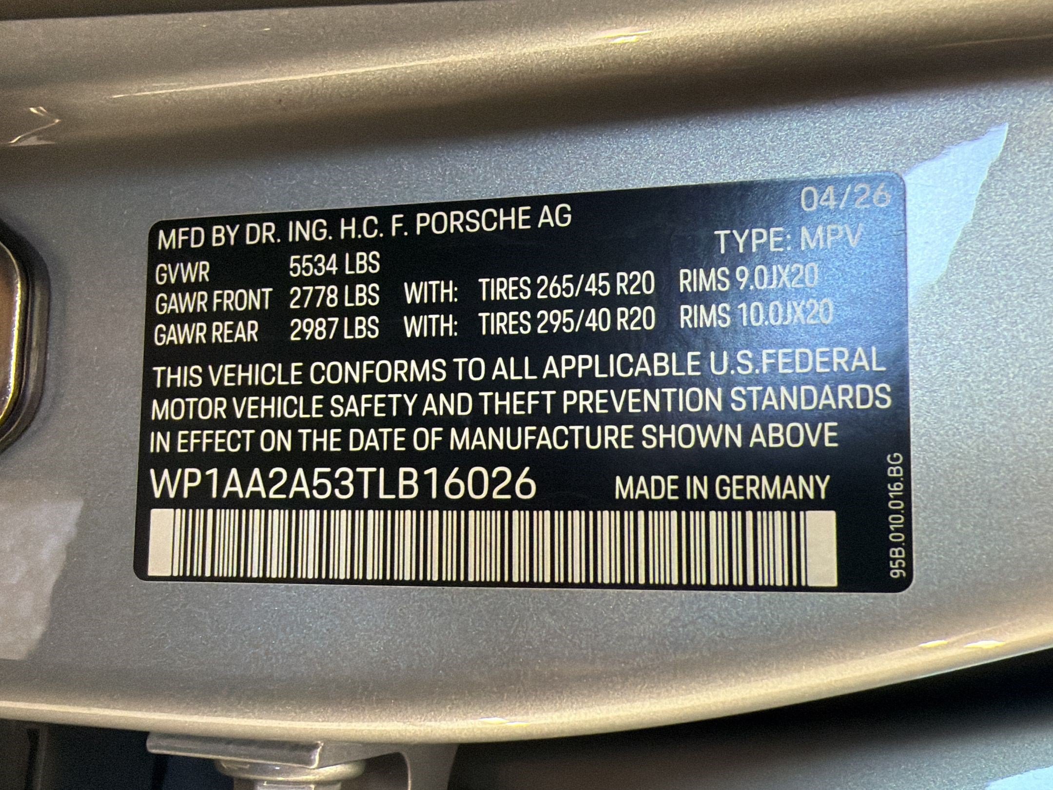 New 2026 Porsche Macan AWD/4WD image 19