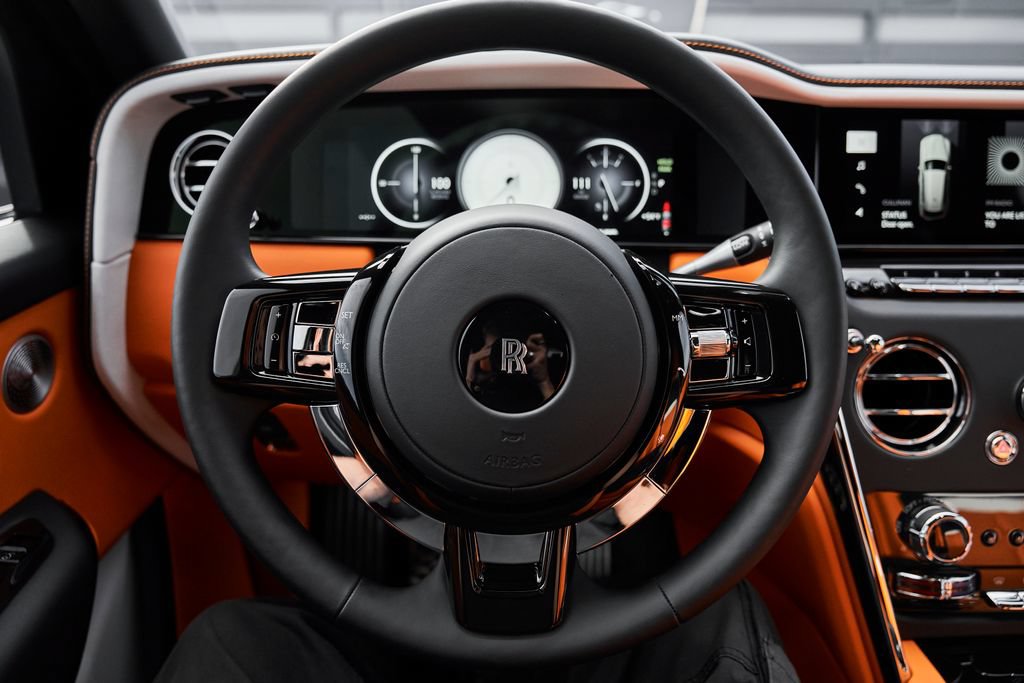 Used 2025 Rolls-Royce Cullinan AWD/4WD image 69