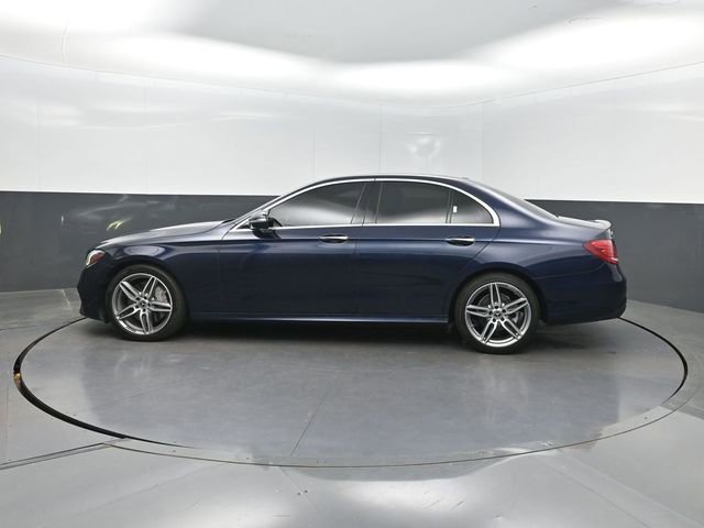 Used 2019 Mercedes-Benz E 300 image 2