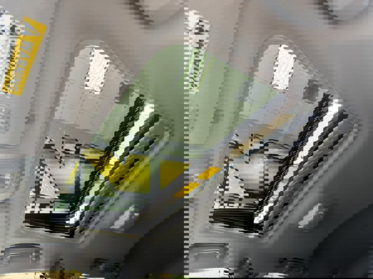 Used 2018 Volvo V60 T5 Cross Country w/ Convenience Package image 40