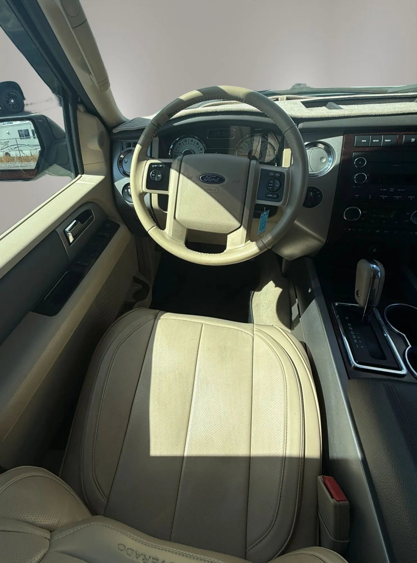 Used 2014 Ford Expedition EL XLT w/ Equipment Group 202A AWD/4WD image 37