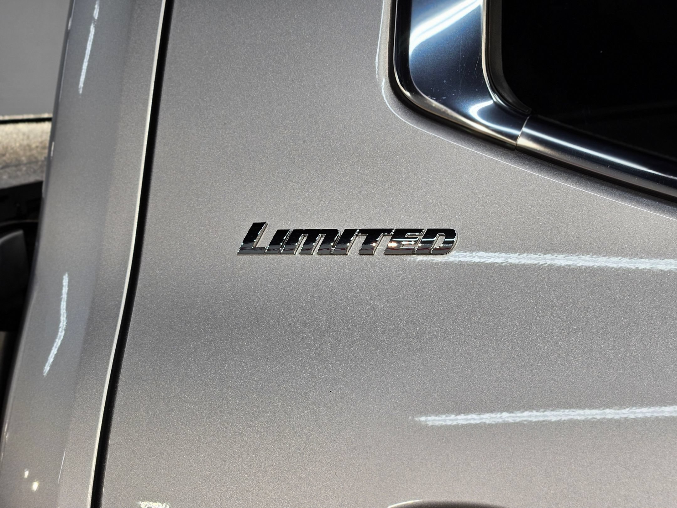 Used 2024 Toyota Tundra Limited AWD/4WD image 40
