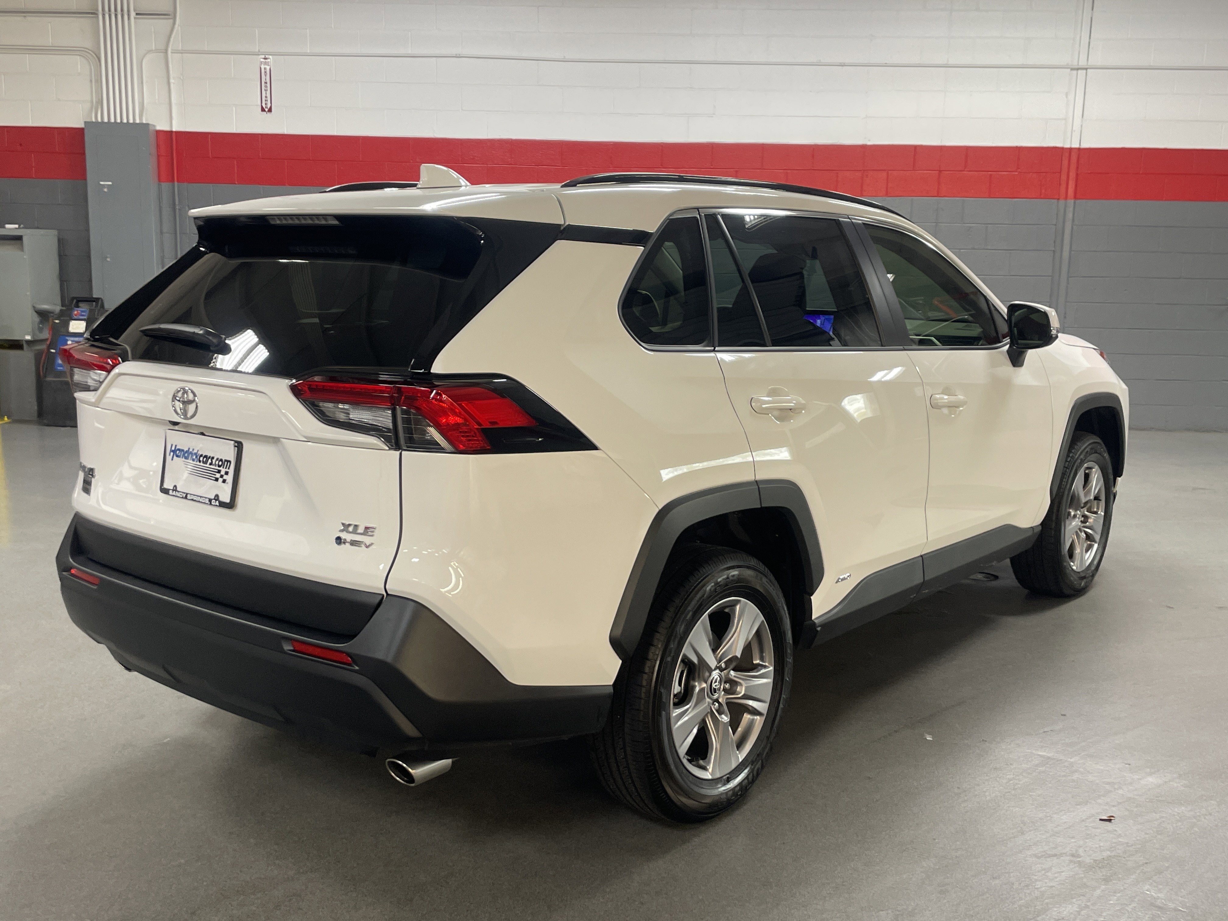 Used 2025 Toyota RAV4 XLE image 10