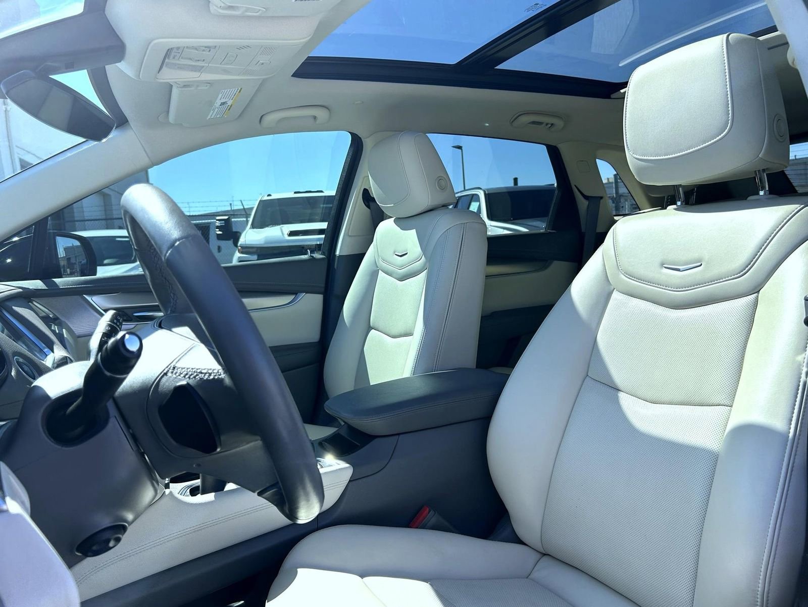 Certified 2022 Cadillac XT5 Premium Luxury image 16