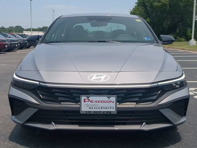 Certified 2026 Hyundai Elantra Sport FWD image 9