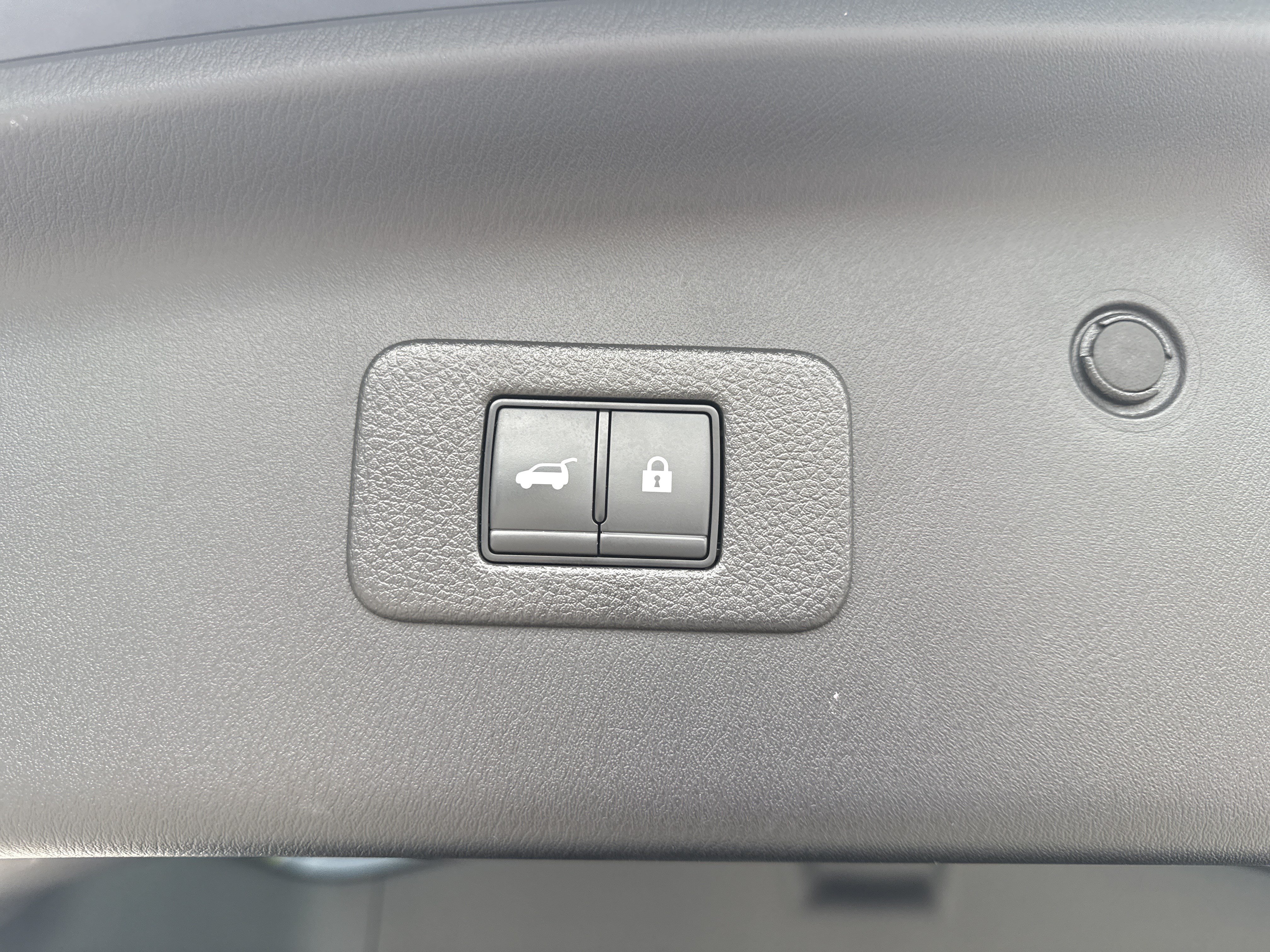Used 2023 Nissan Armada Platinum w/ Captain's Chairs Package AWD/4WD image 21