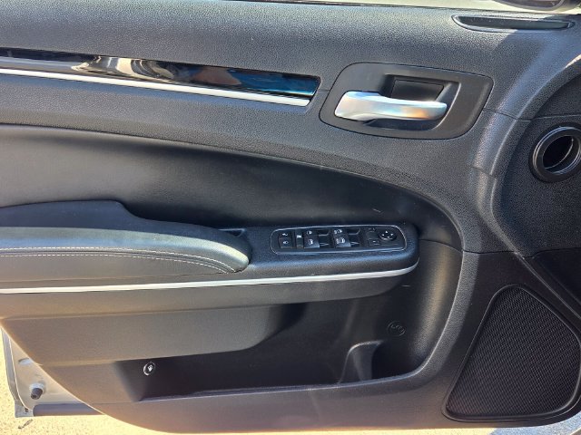 Used 2020 Chrysler 300 S RWD image 26