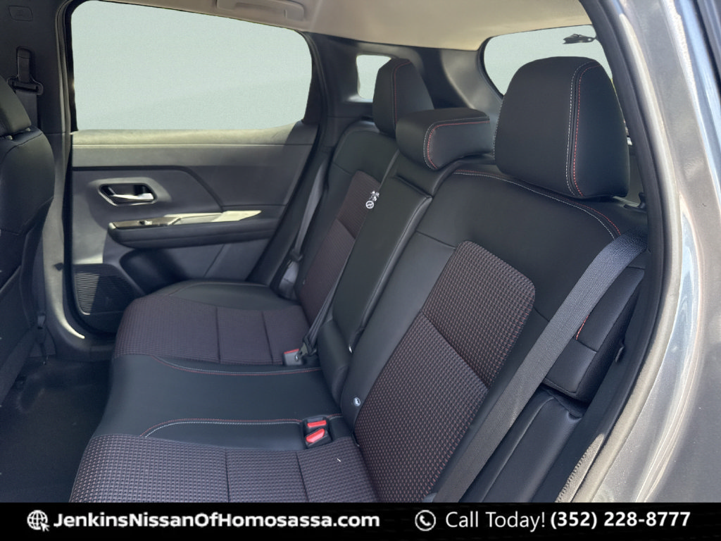 New 2026 Nissan Kicks SR AWD/4WD image 25