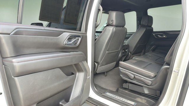 Used 2021 Chevrolet Suburban RST AWD/4WD image 13