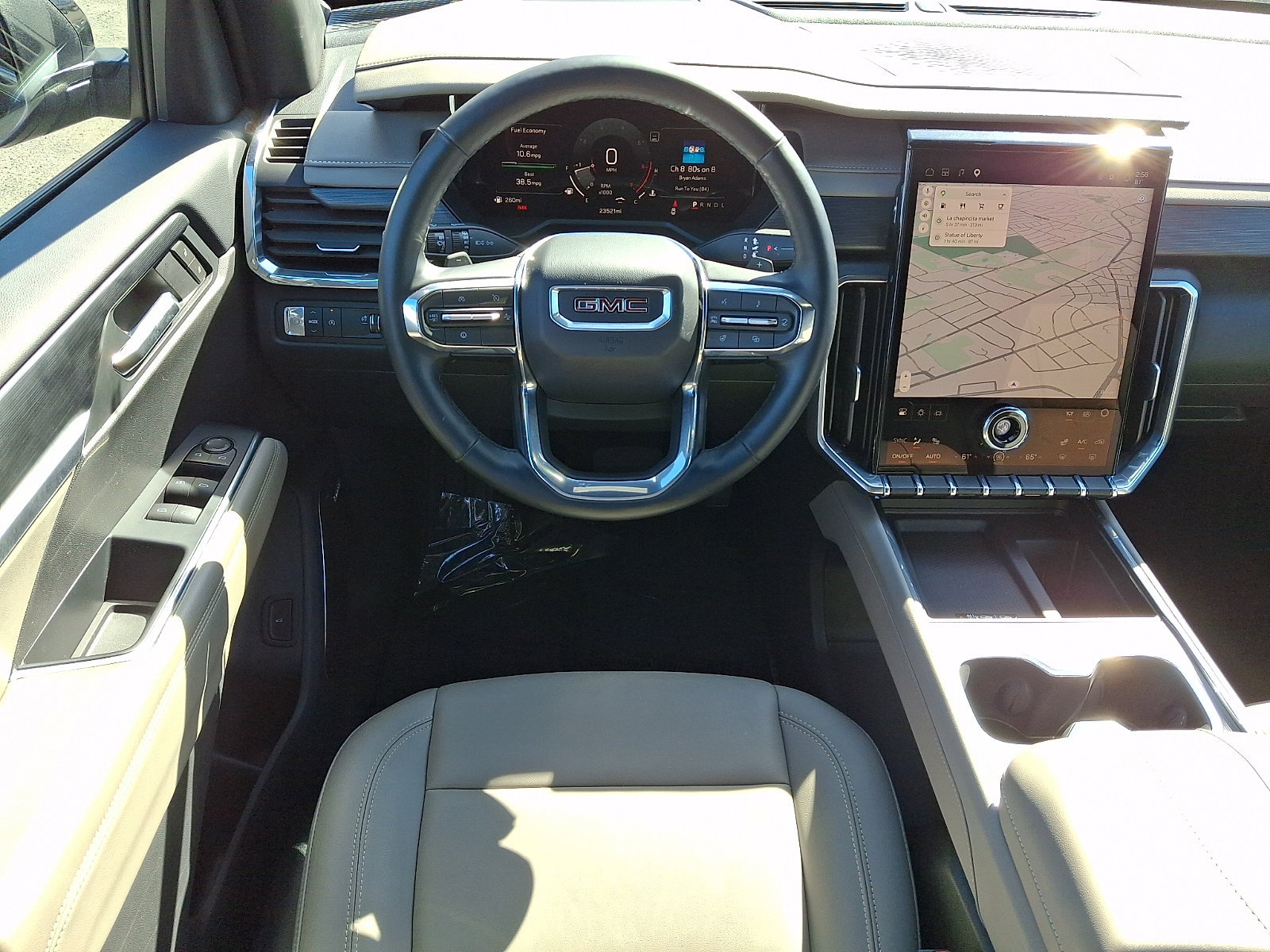 Used 2026 GMC Acadia Elevation w/ Elevation Premium Package FWD image 12