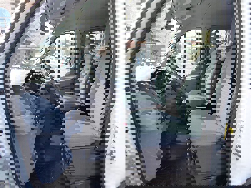 Used 2015 Ford Transit 350 XL image 16