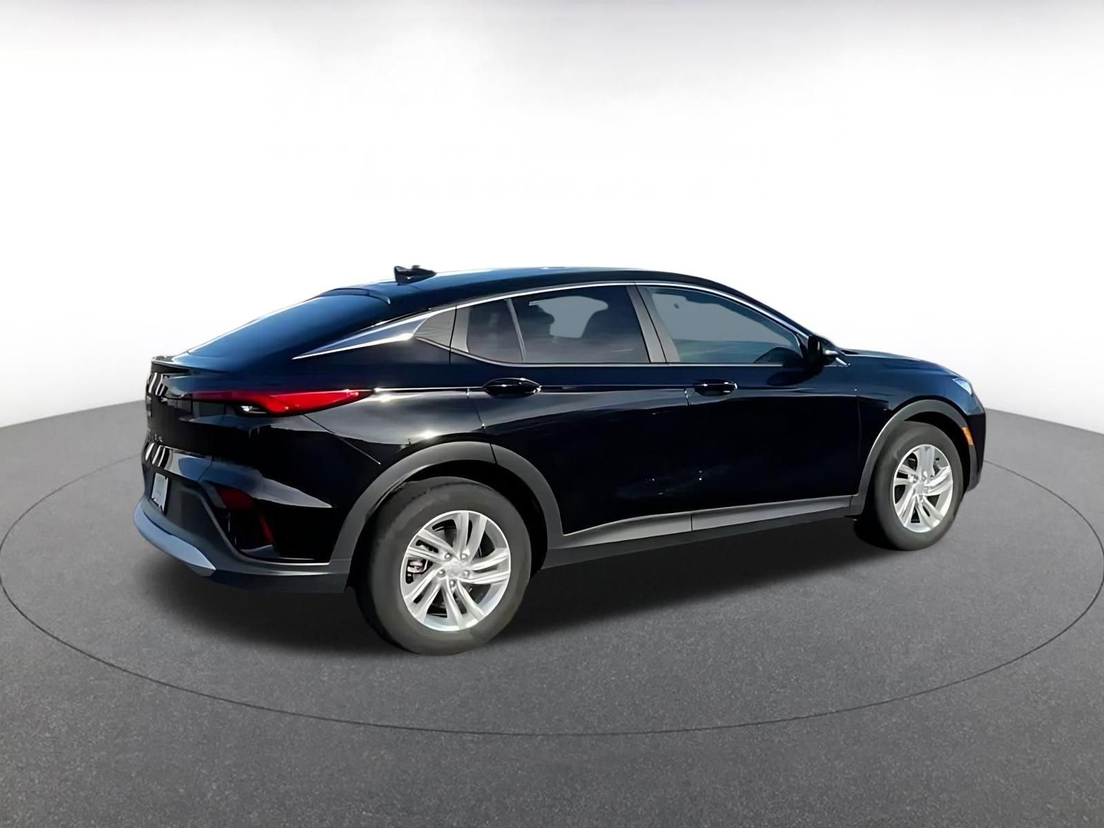 Used 2025 Buick Envista Preferred image 14