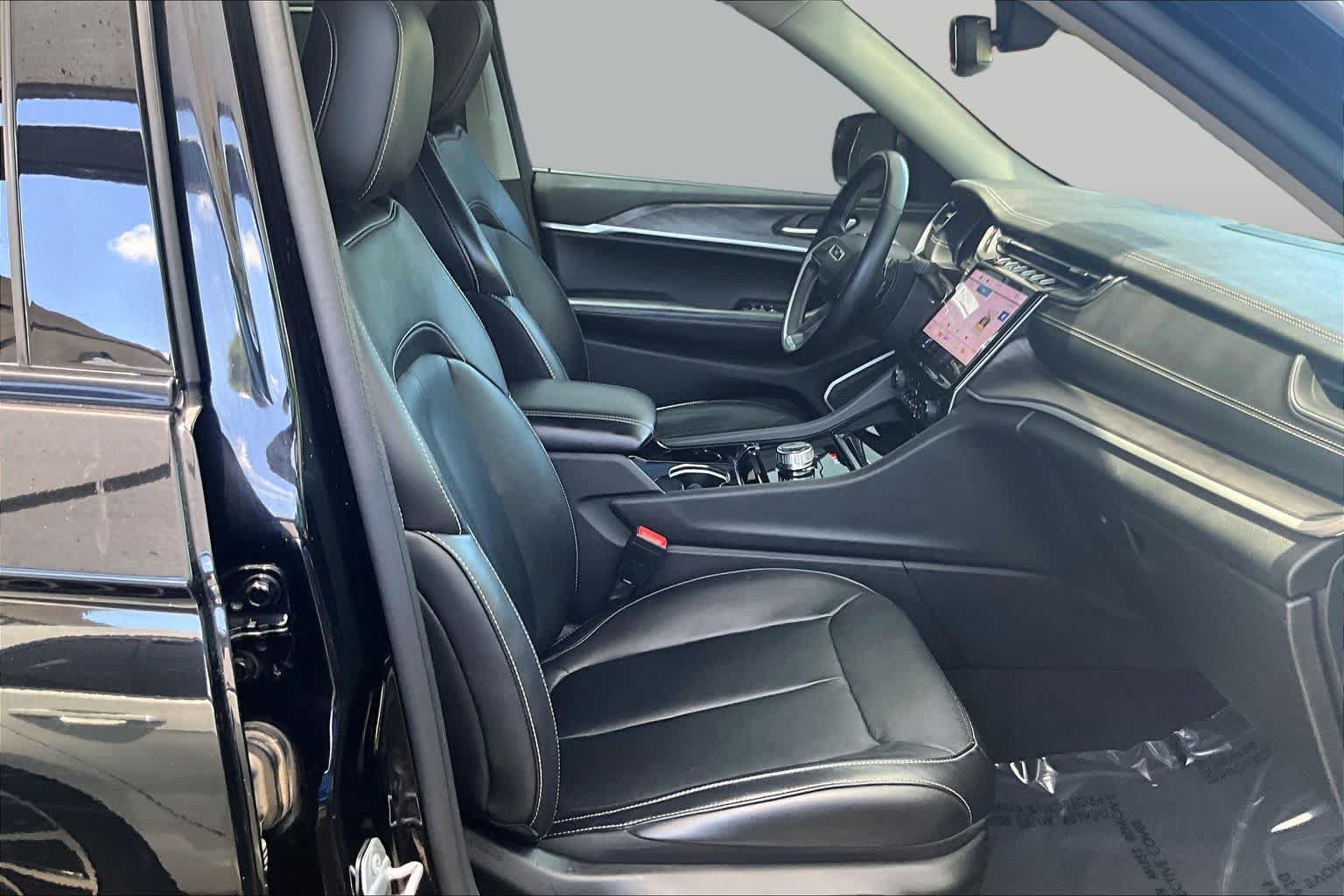 Used 2022 Jeep Grand Cherokee Limited RWD image 8