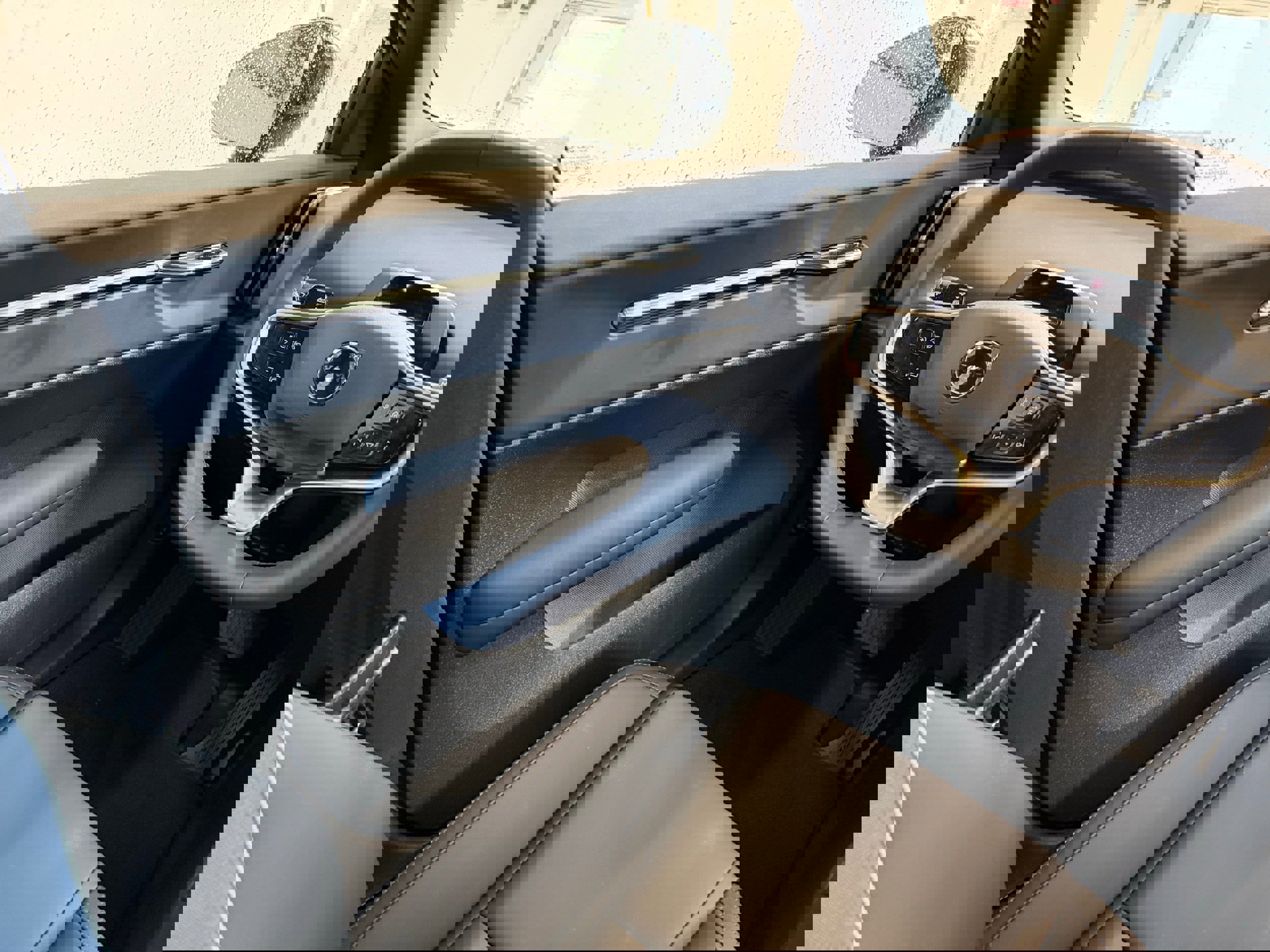 Certified 2025 Volvo EX30 Ultra image 22