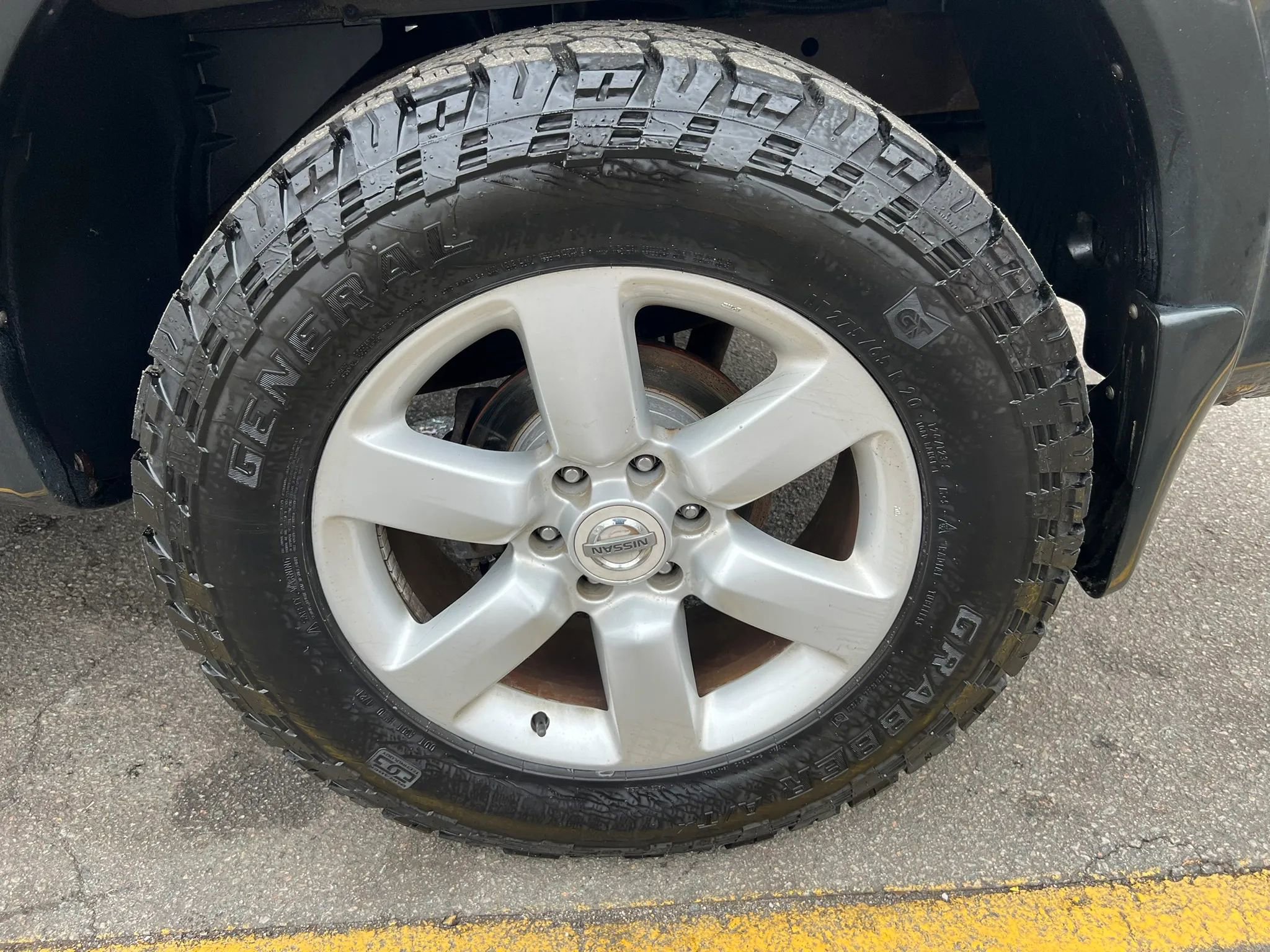 Used 2008 Nissan Titan LE w/ Tow Pkg image 10