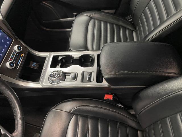 Used 2021 Ford Edge SEL image 18