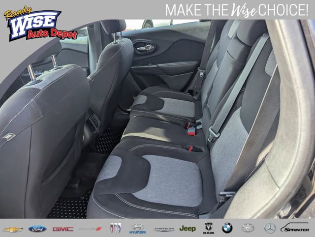 Used 2015 Jeep Cherokee Sport w/ Cold Weather Group AWD/4WD image 17