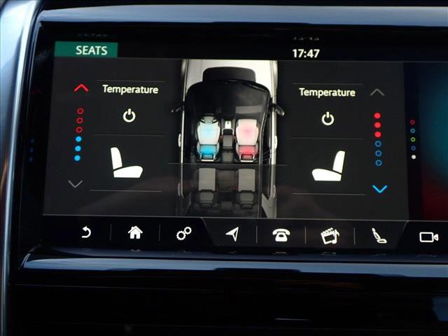 Used 2020 Land Rover Discovery Sport SE image 21