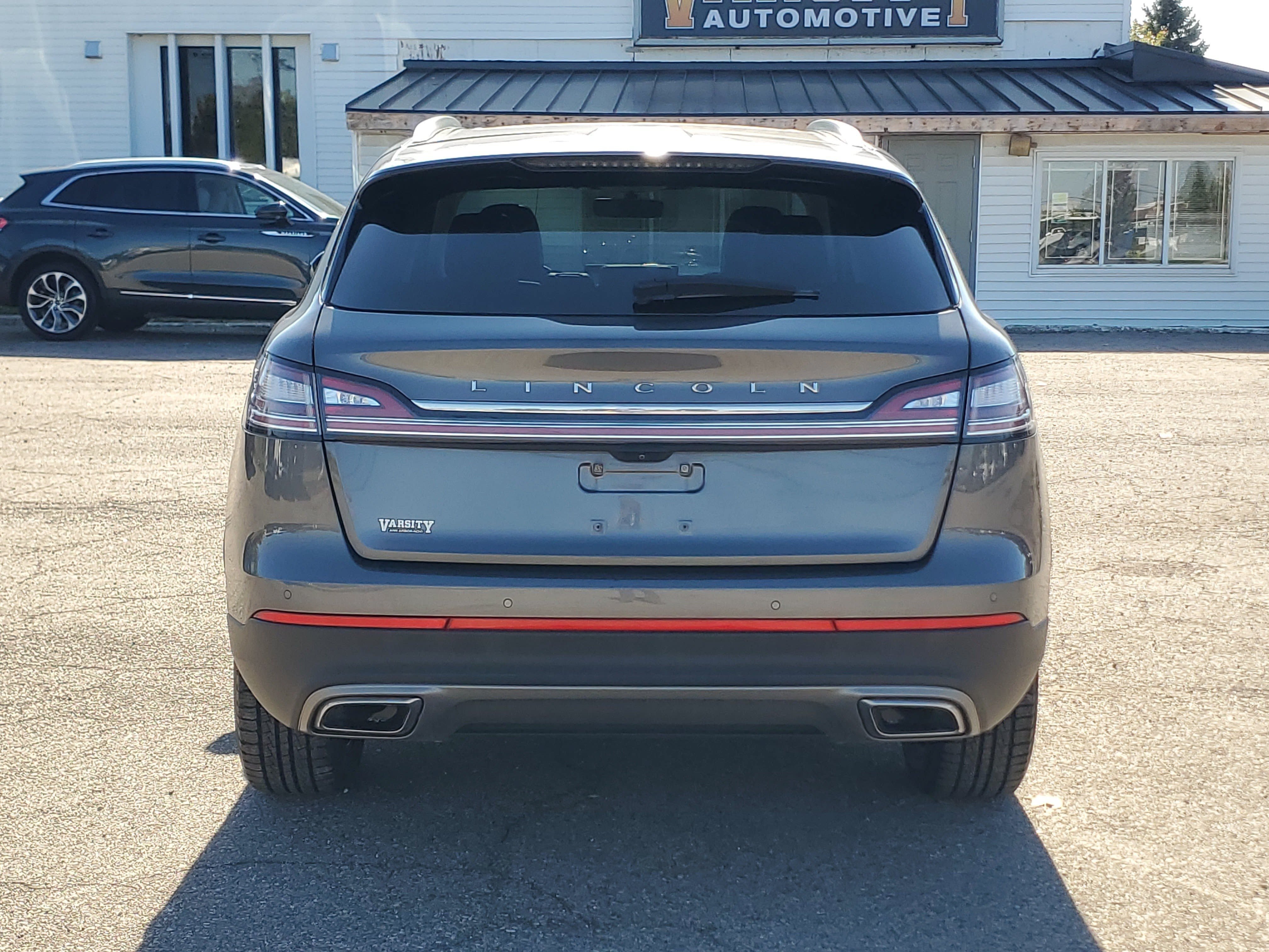 Used 2023 Lincoln Nautilus Reserve AWD/4WD image 5