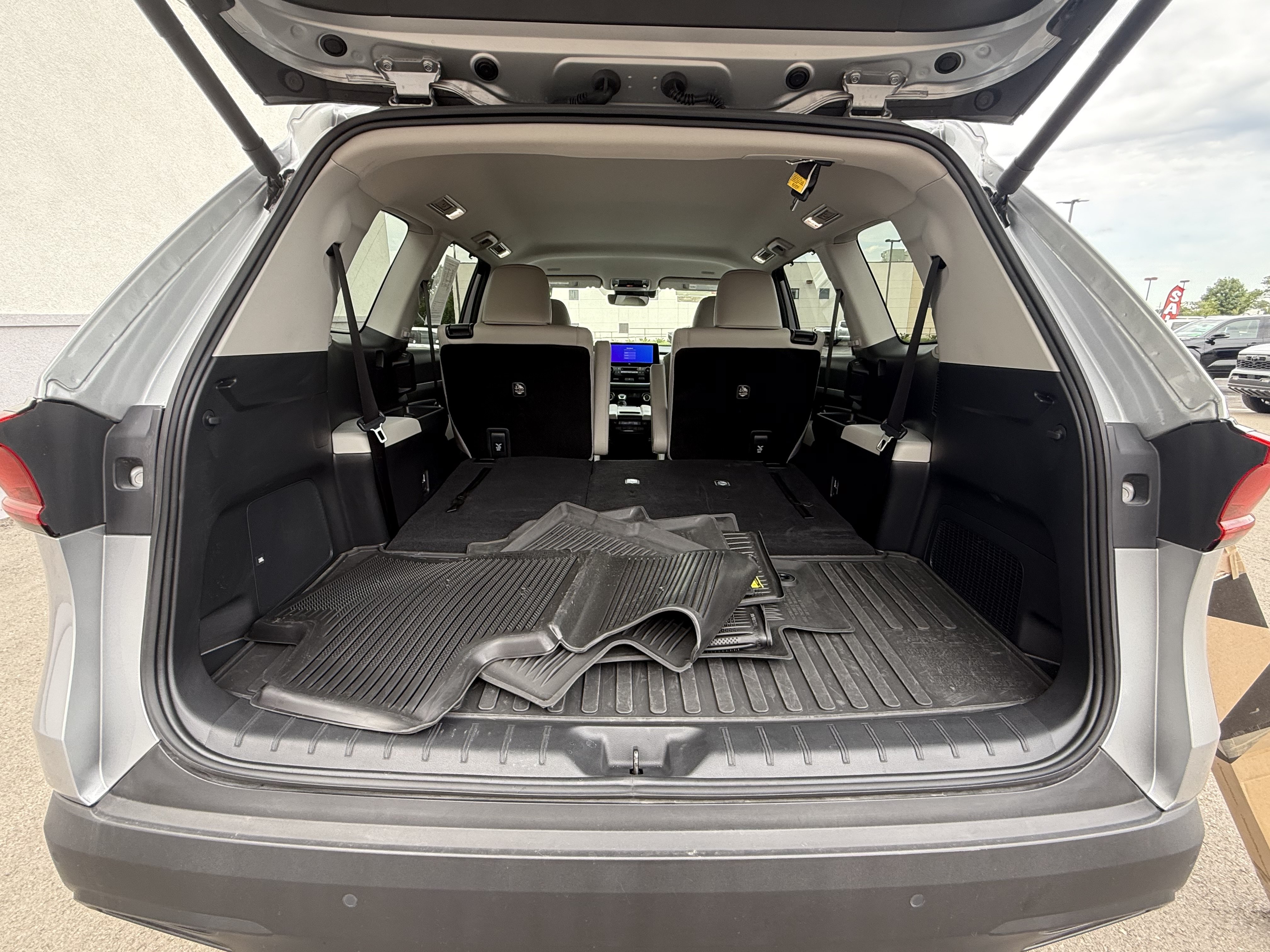 Certified 2024 Toyota Grand Highlander AWD image 28