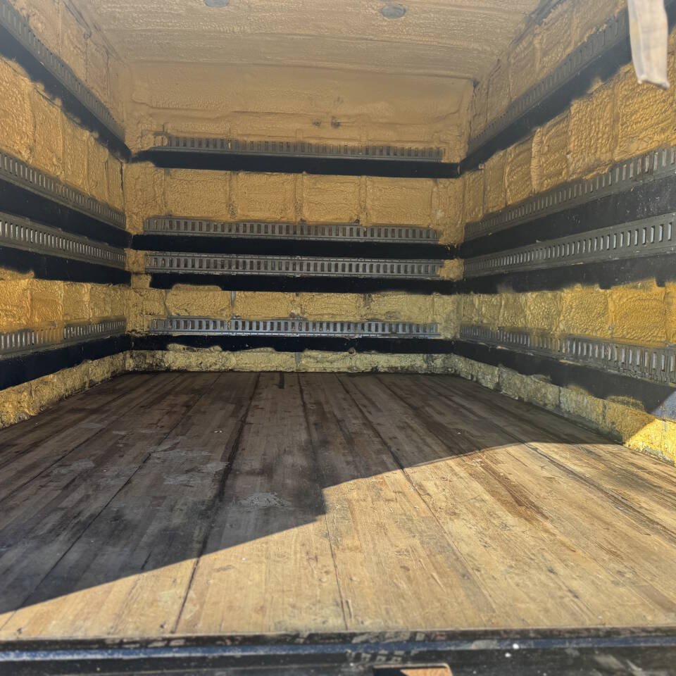 Used 2010 Chevrolet Express 3500 RWD image 23