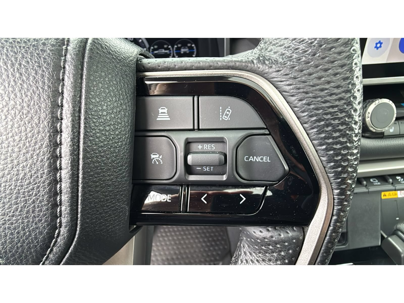 Used 2024 Toyota Tundra Limited w/ TRD Off-Road Package AWD/4WD image 25