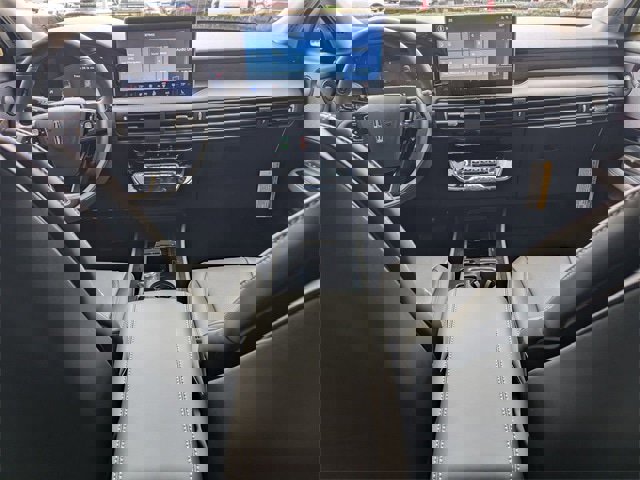 New 2026 Lincoln Corsair Reserve image 5