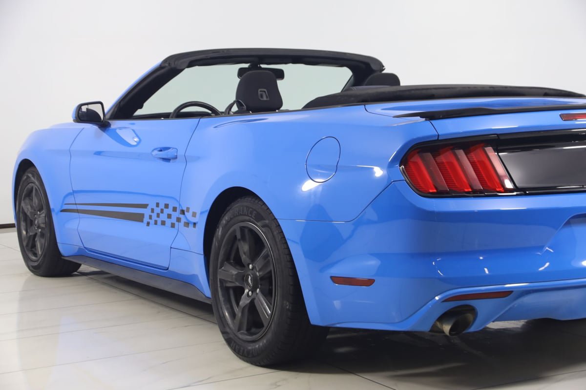Used 2017 Ford Mustang Convertible RWD image 23