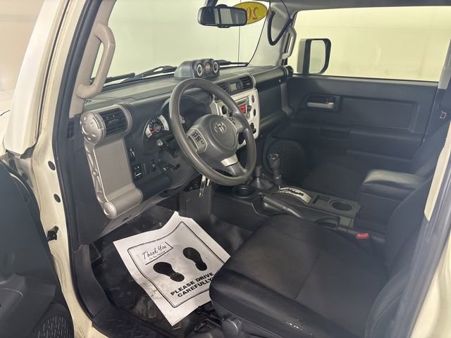 Used 2012 Toyota FJ Cruiser 4WD w/ Convenience Pkg image 2