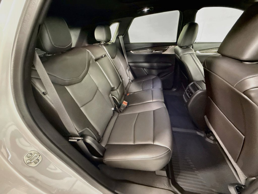 Used 2024 Cadillac XT5 Sportv w/ LPO, Floor Liner Package AWD/4WD image 29