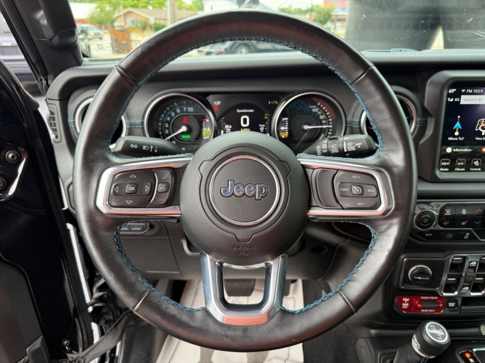 Used 2021 Jeep Wrangler Unlimited Rubicon 4xe w/ Steel Bumper Group image 19