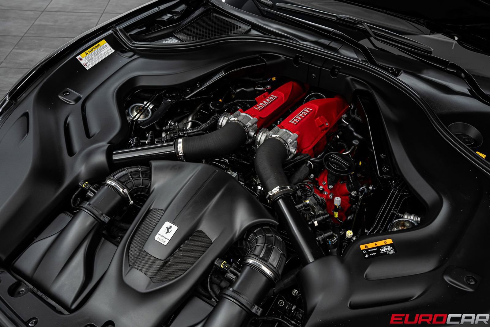 Used 2019 Ferrari Portofino RWD image 12