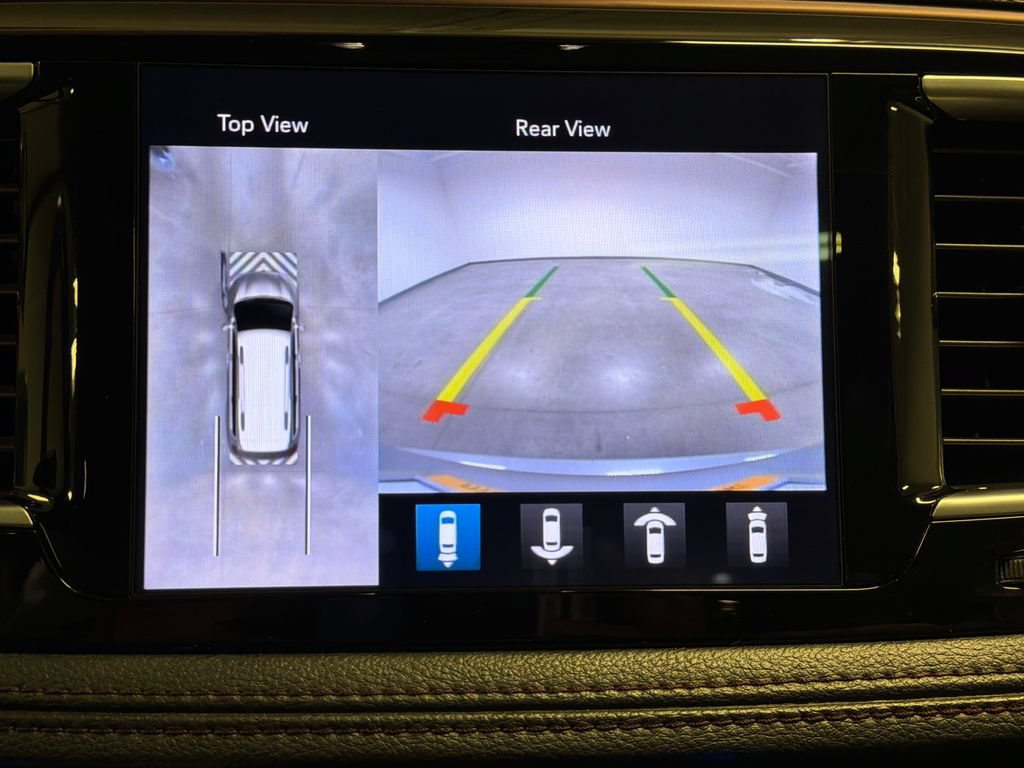 Used 2019 Chrysler Pacifica Limited w/ Tire & Wheel Group FWD image 42