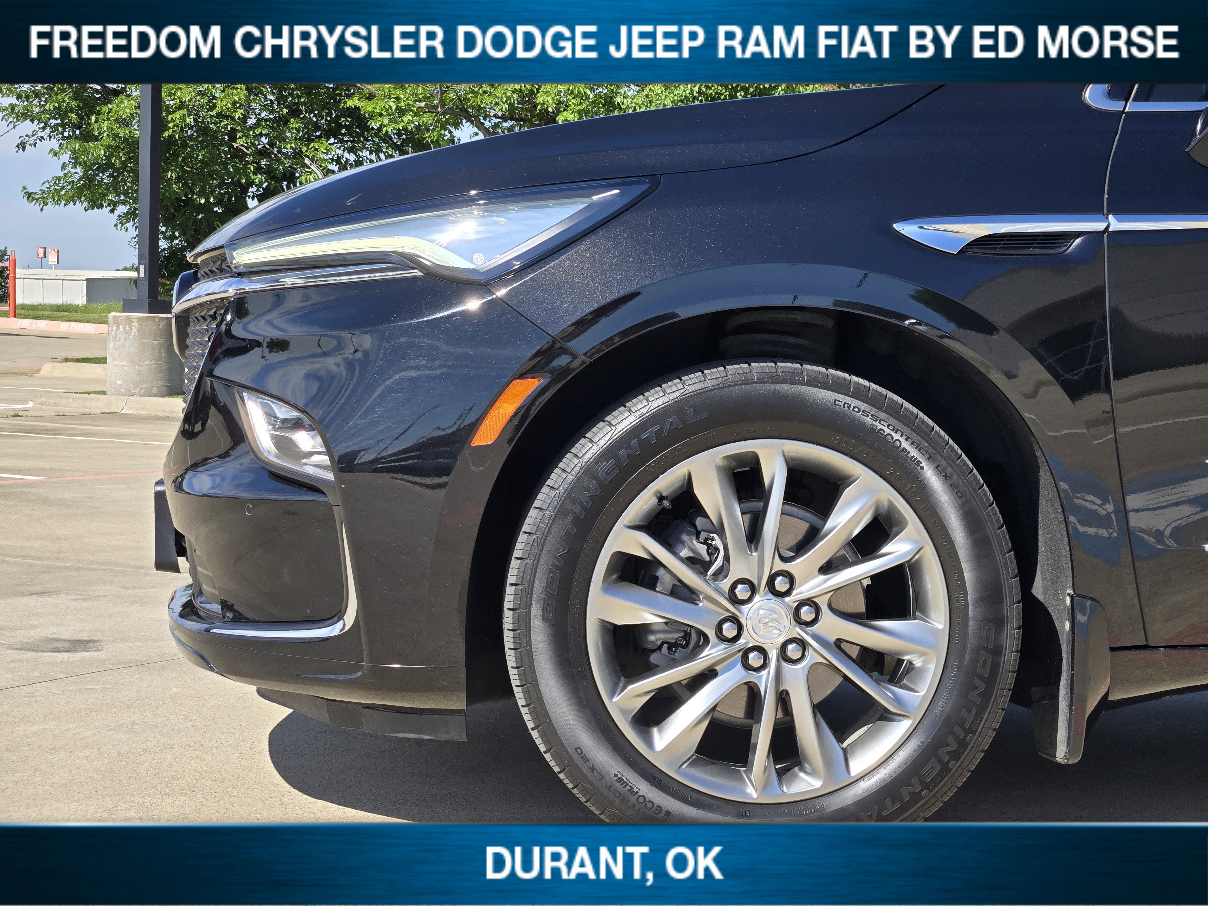 Used 2022 Buick Enclave Avenir w/ Avenir Technology Package AWD/4WD image 6