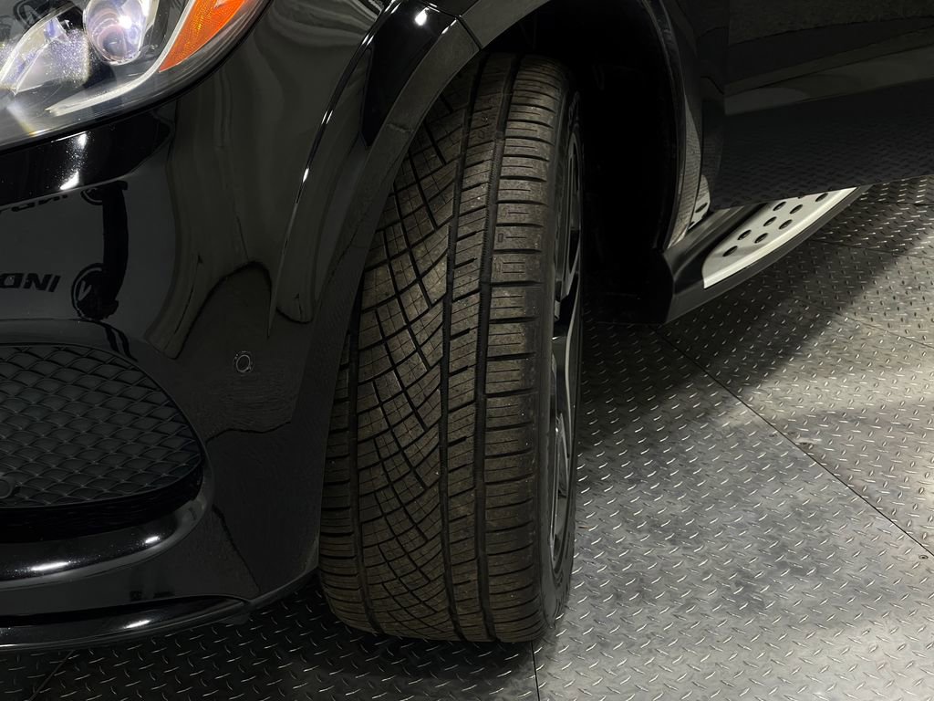 Used 2017 Mercedes-Benz GLS 550 4MATIC image 40