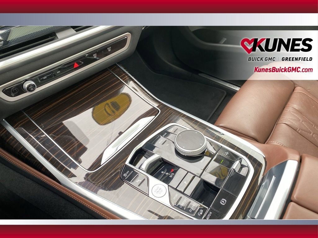 Used 2025 BMW X7 xDrive40i image 30