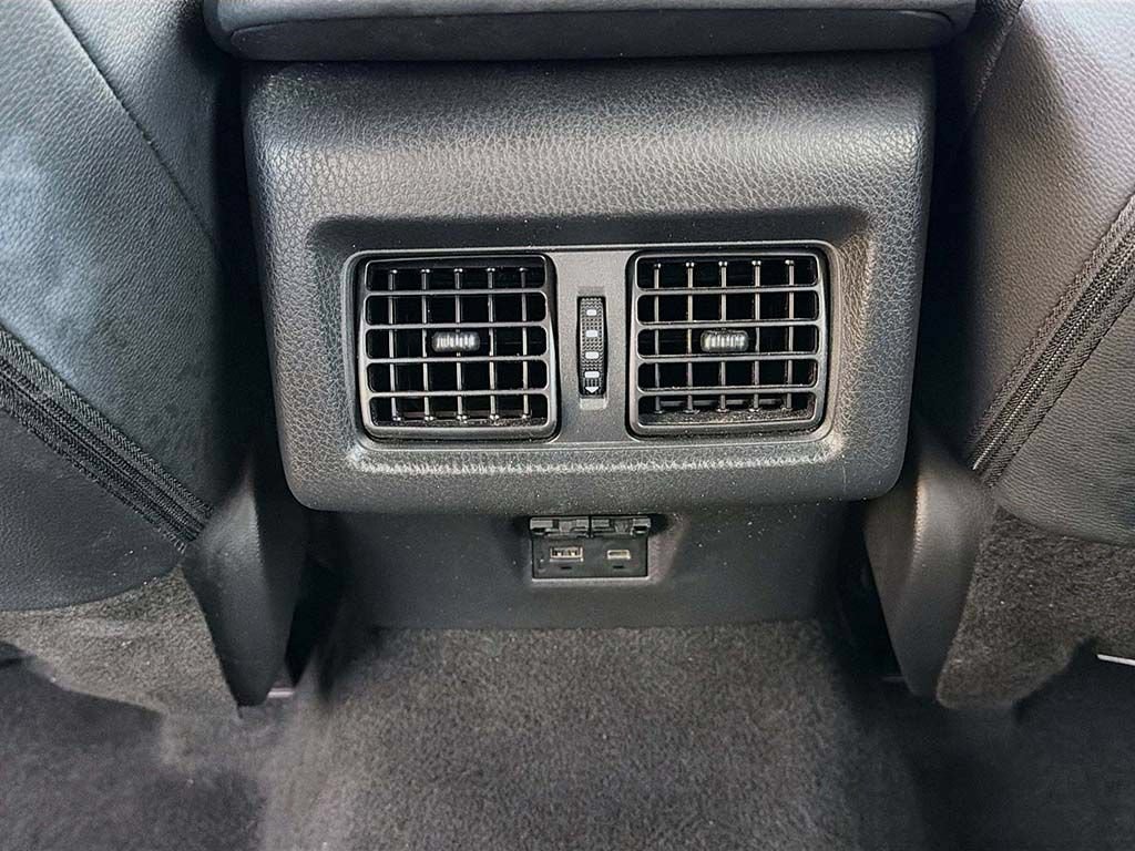 Used 2026 Toyota Camry SE FWD image 38