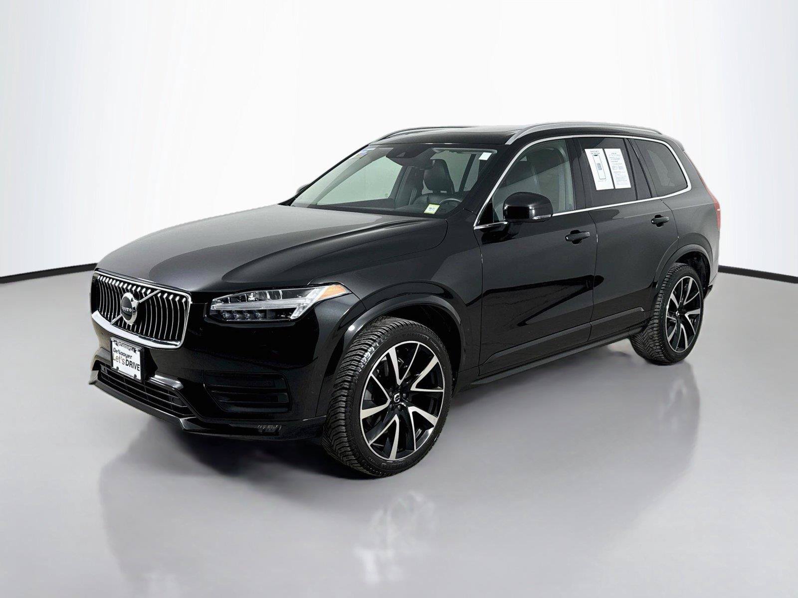 Used 2021 Volvo XC90 T6 Momentum w/ Climate Package AWD/4WD image 9