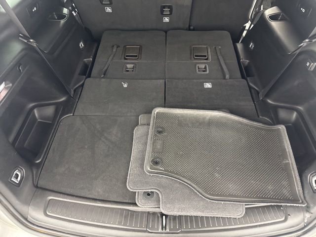 Used 2024 Jeep Grand Cherokee L Laredo image 32