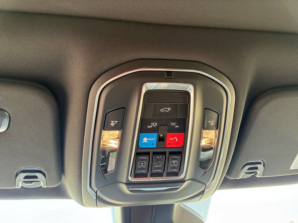 New 2026 Jeep Grand Wagoneer 4WD w/ Premium Group I image 25