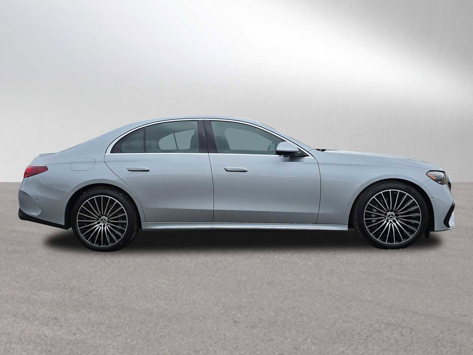 New 2026 Mercedes-Benz E 450 4MATIC Sedan image 2