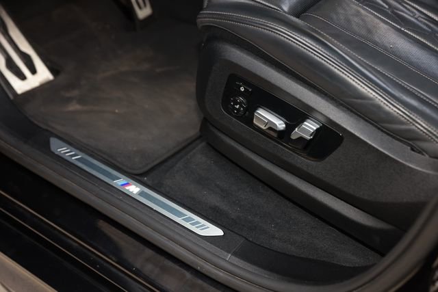 Used 2019 BMW X7 xDrive50i w/ Dynamic Handling Package AWD/4WD image 70