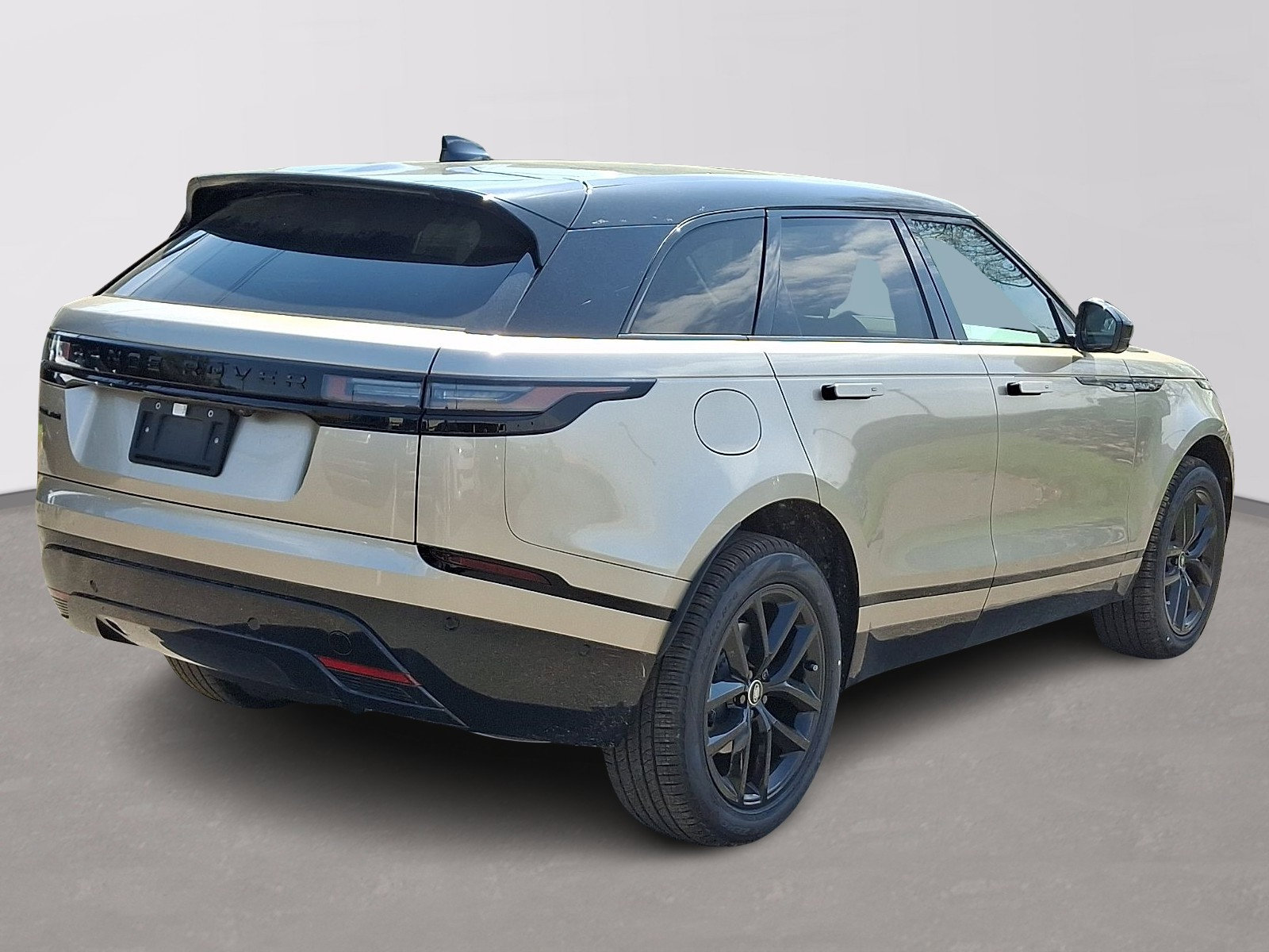 New 2026 Land Rover Range Rover Velar Dynamic SE AWD/4WD image 3