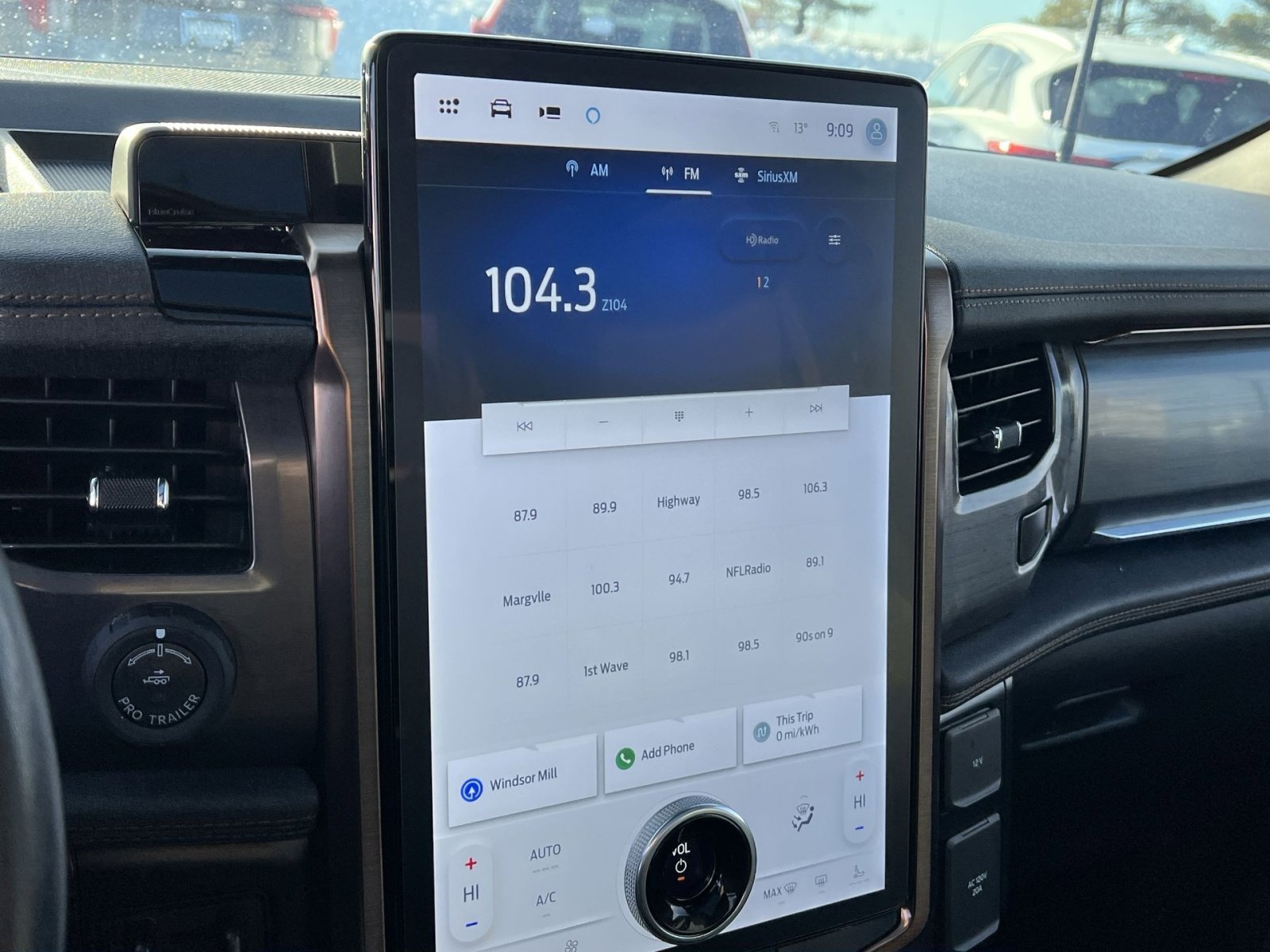 Used 2023 Ford F150 Lightning Lariat w/ Equipment Group 511A High image 18