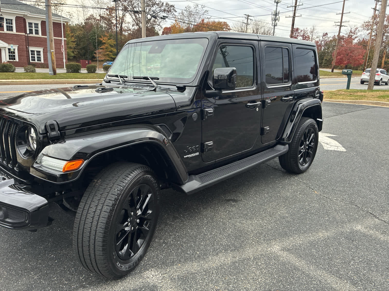Used 2021 Jeep Wrangler Unlimited Sahara image 7