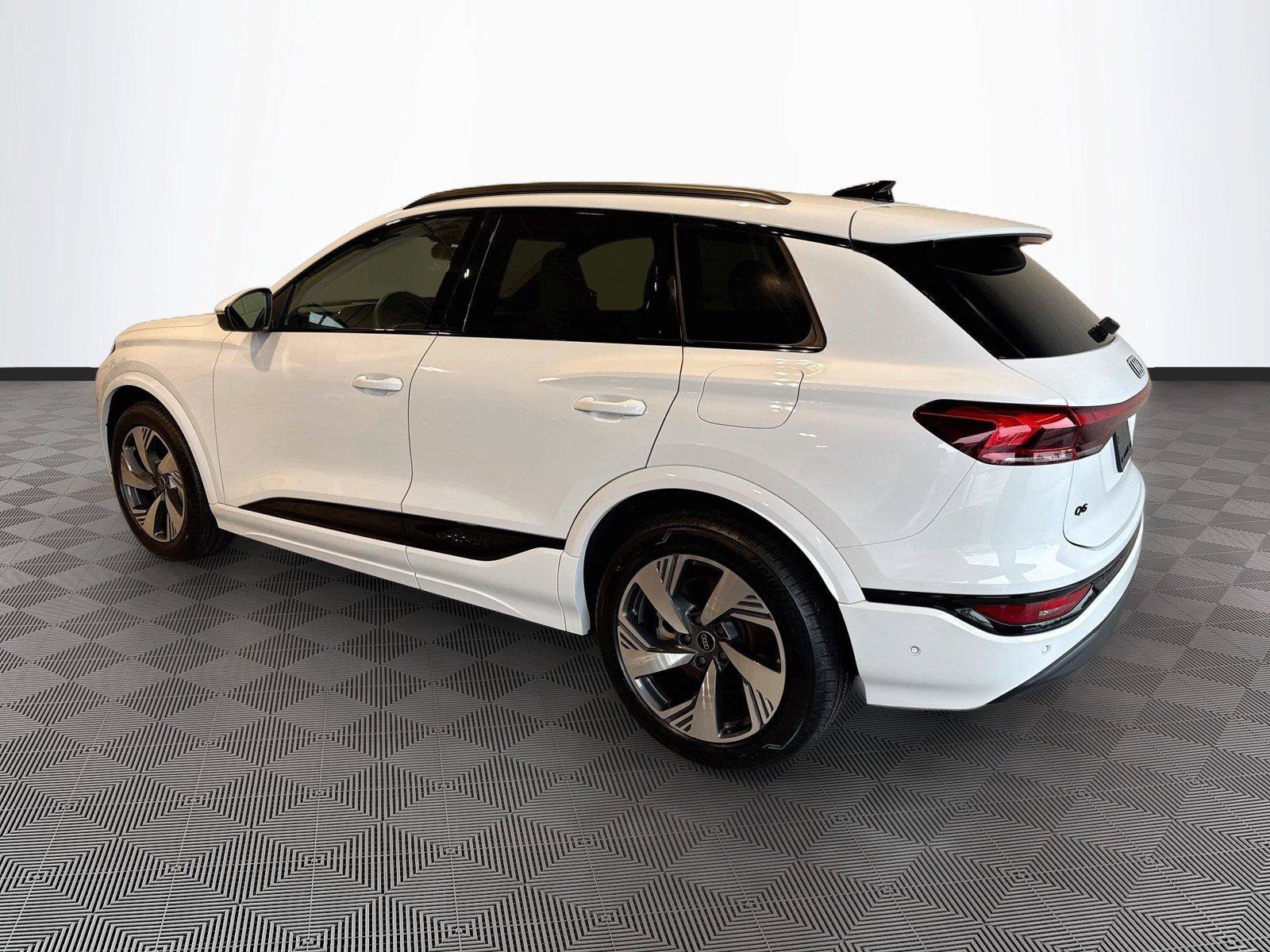 Certified 2025 Audi Q6 e-tron Prestige w/ Beige Warm Weather Package AWD/4WD image 4