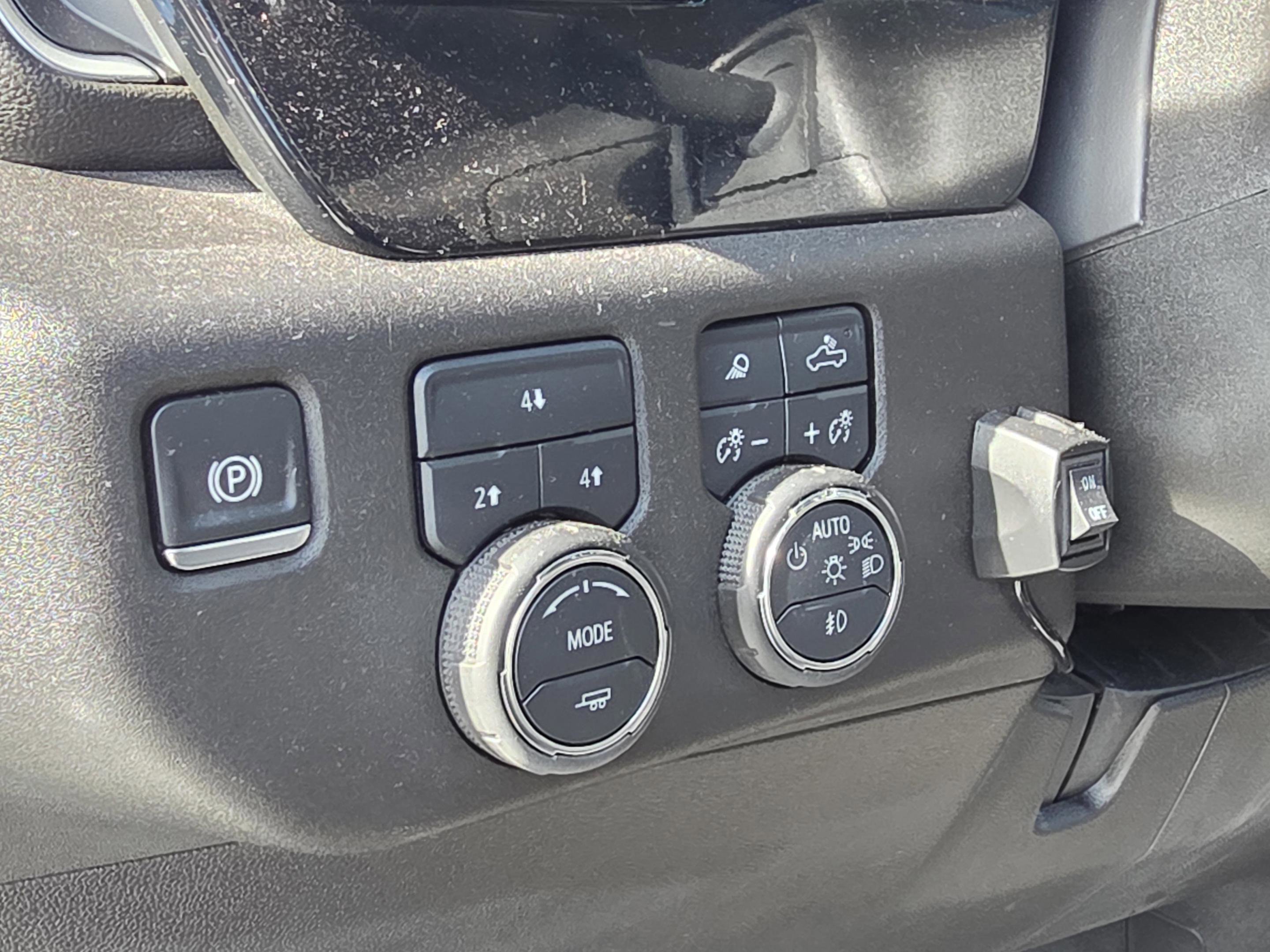 Used 2025 Chevrolet Silverado 2500 LT w/ Trail Boss Package image 13